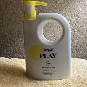 Supergoop! PLAY Everyday Lotion SPF 50 - White and Yellow Design